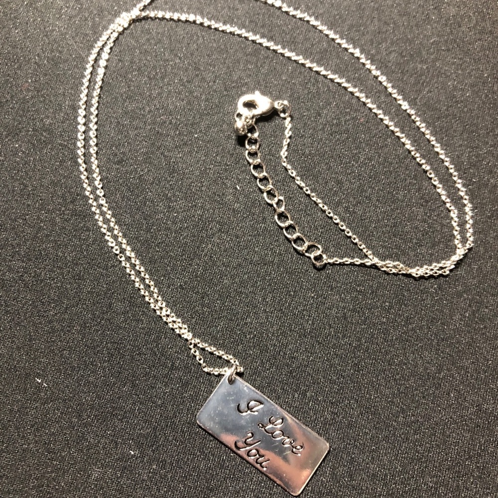 Forever 21 I love you tag necklace
